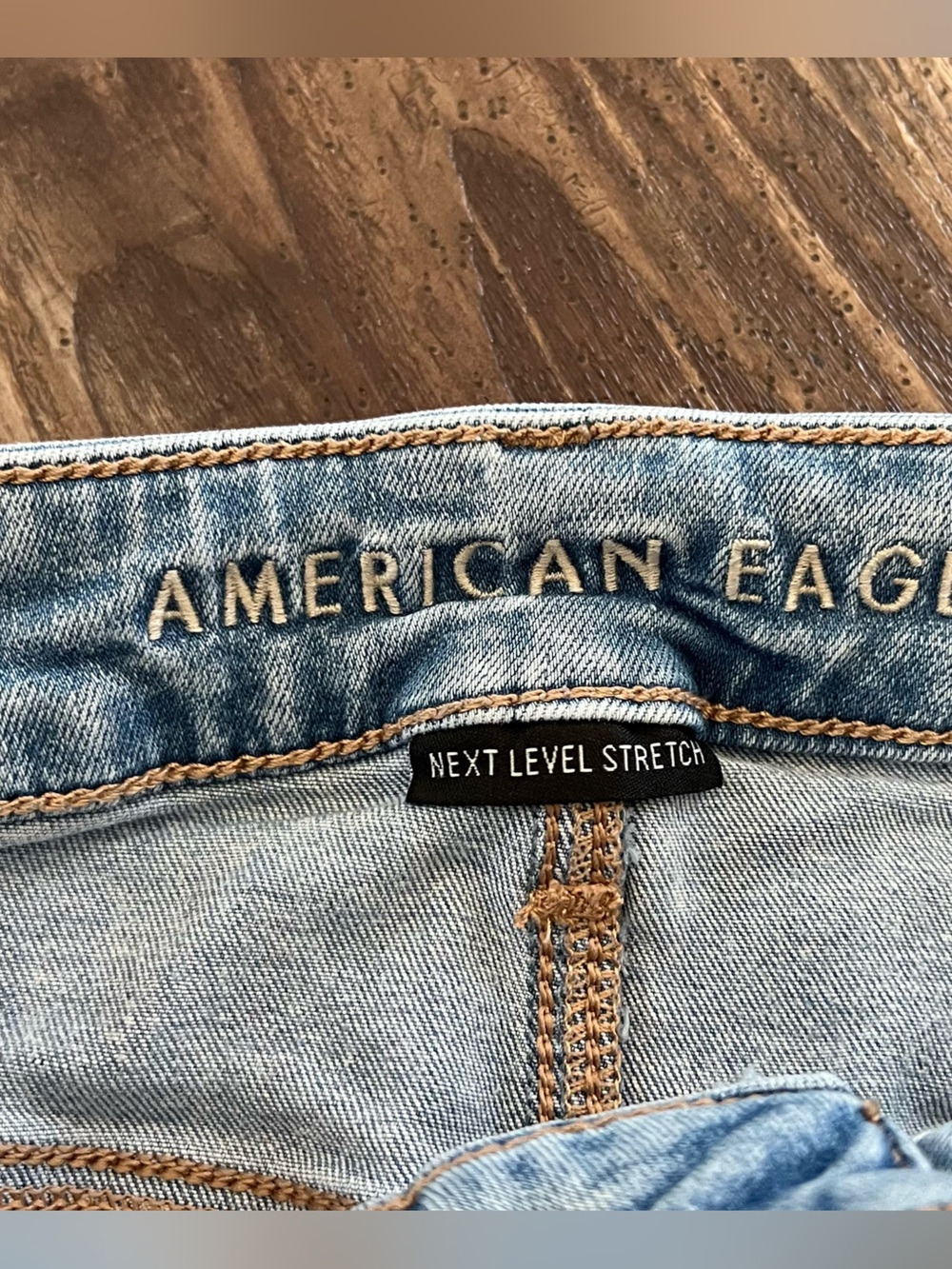 American Eagle Outfitters Light Wash Ripped Denim Shorts - Picture 3 of 4